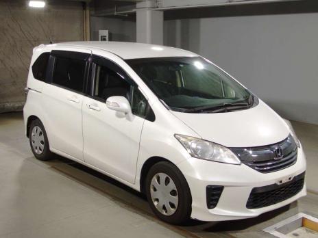 HONDA FREED G PREMIUM EDITION 2015