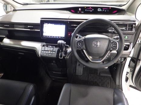 HONDA STEPWGN SPADA COOL SPIRIT HONDA SENSING 8 PERSON 2020
