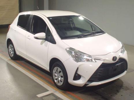 TOYOTA VITZ F 4WD 2019
