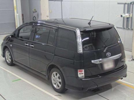 TOYOTA ISIS PLATANA V SELECTION 2011