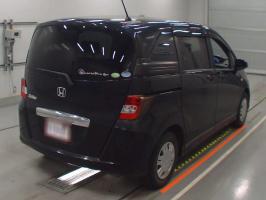 HONDA FREED SPIKE G JUST SELECTION 2010