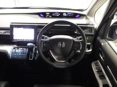 HONDA STEPWGN SPADA 4WD COOL SPIRIT HONDA SENSING 8 PERSON 2020