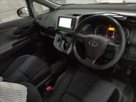 TOYOTA WISH 1.8X 4WD 2010