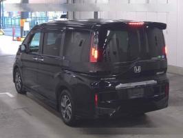HONDA STEPWGN SPADA 2015
