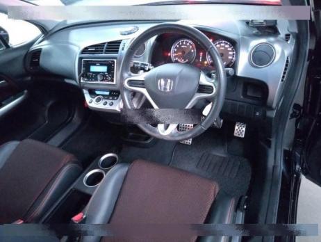 HONDA STREAM RST 2011