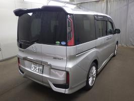 HONDA STEPWGN SPADA COOL SPIRIT 8 PERSON 2015