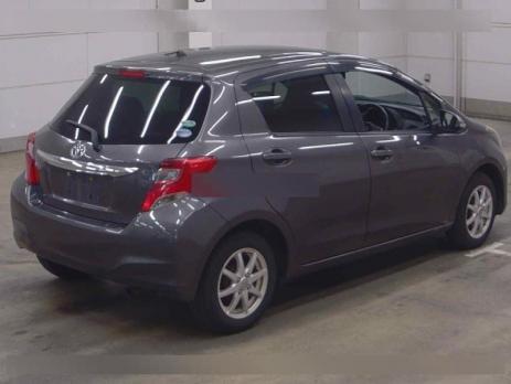 TOYOTA VITZ F 2015