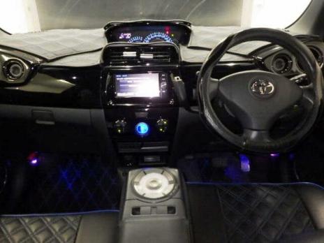TOYOTA BB Z KIRAMEKI 2016