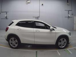 MERCEDES-BENZ GLA-CLASS GLA180 2014