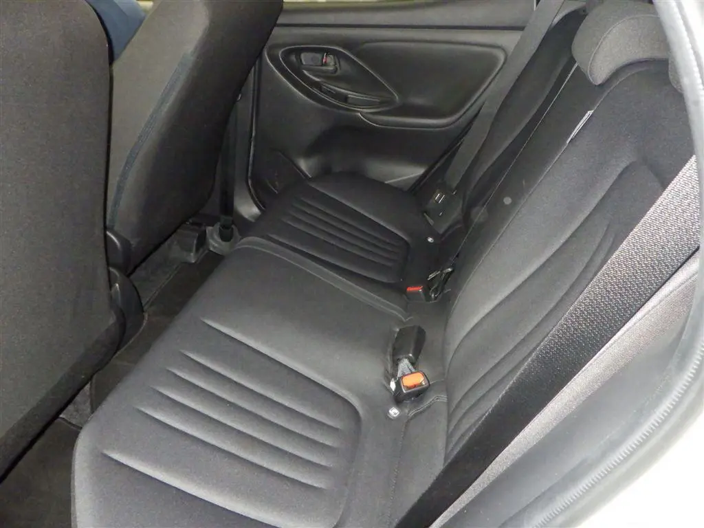 TOYOTA YARIS X 2021