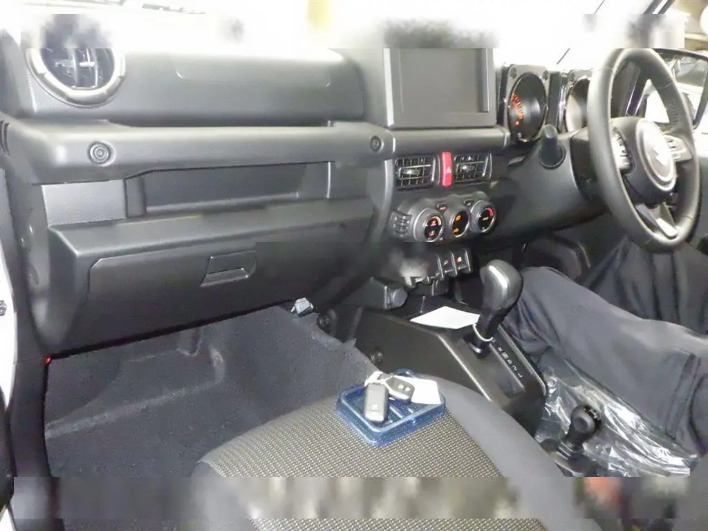 SUZUKI JIMNY SIERRA JC 2025