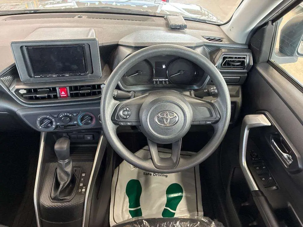 TOYOTA RAIZE X 2023