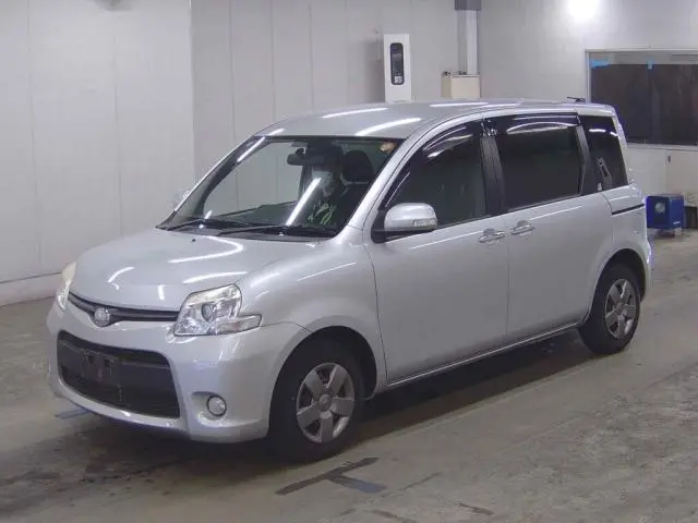 TOYOTA SIENTA DICE 2011