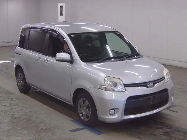 TOYOTA SIENTA DICE 2011