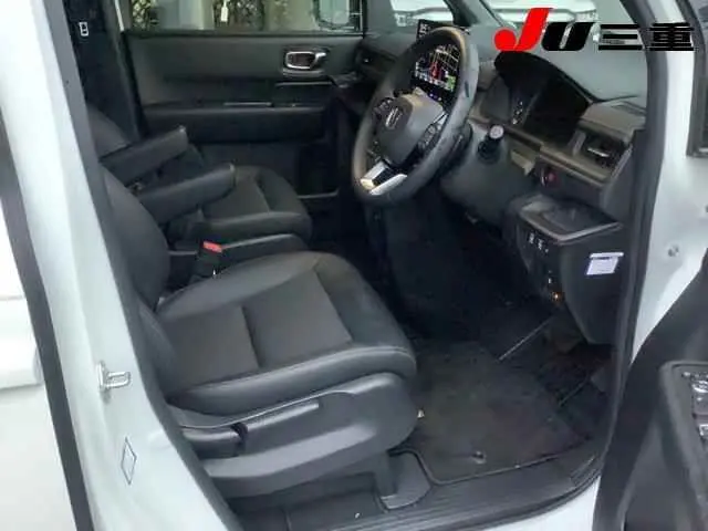 HONDA STEPWGN SPADA 2023