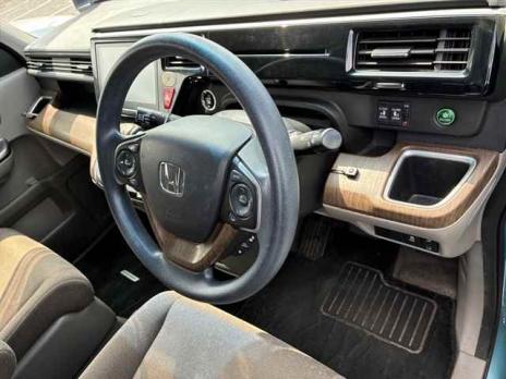 HONDA STEPWGN G EX HONDA SENSING 2017