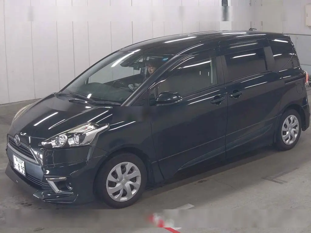 TOYOTA SIENTA G 2017