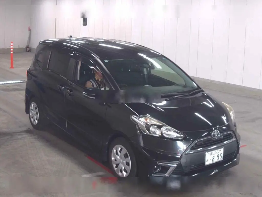 TOYOTA SIENTA G 2017