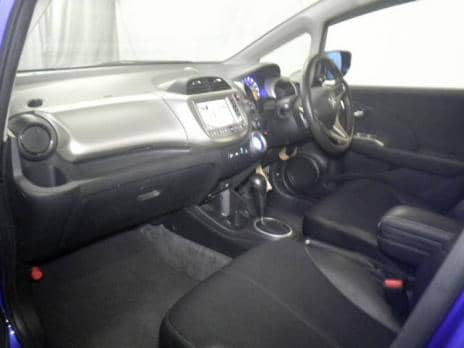 HONDA FIT HYBRID 1.3 NAVI premium selection 2010