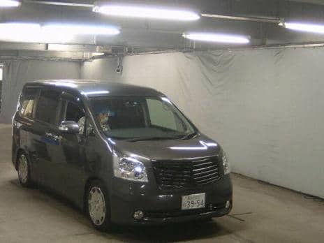 TOYOTA NOAH X SMART EDITION 2009