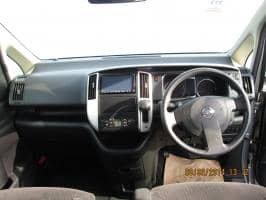 NISSAN SERENA 2009