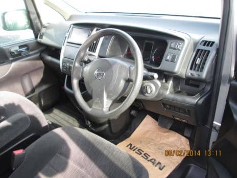 NISSAN SERENA 2009