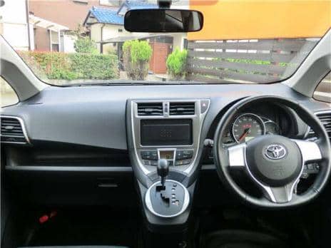 TOYOTA RACTIS WELLCAB 2011