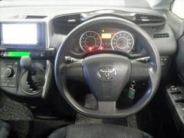 TOYOTA WISH 4WD X 2010