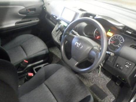TOYOTA WISH 4WD X 2010