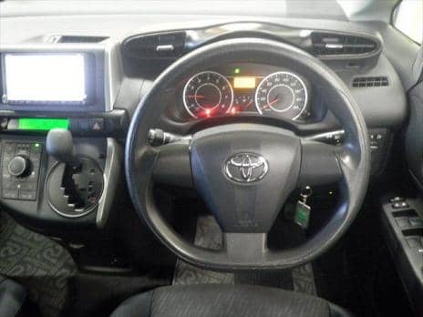 TOYOTA WISH 4WD X 2010