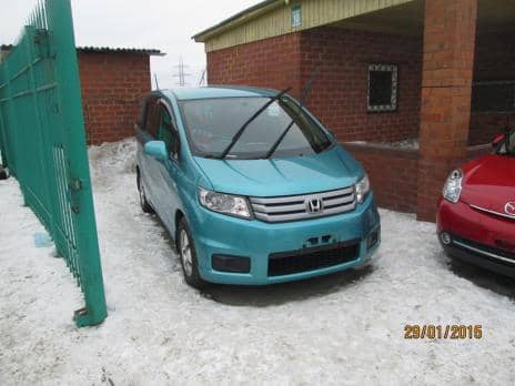 HONDA FREED SPIKE G 2011