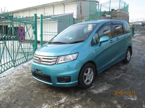 HONDA FREED SPIKE G 2011