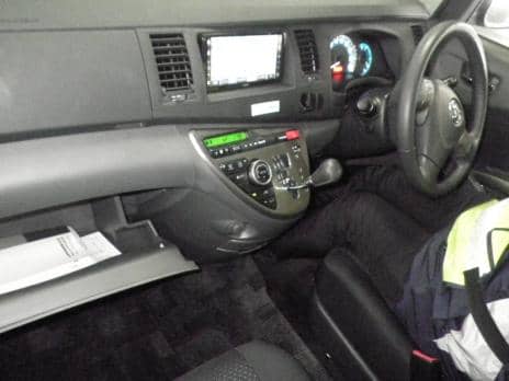 TOYOTA ISIS PLATANA LIMITED 2010