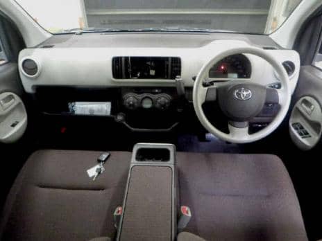 TOYOTA PASSO +HANA 2011