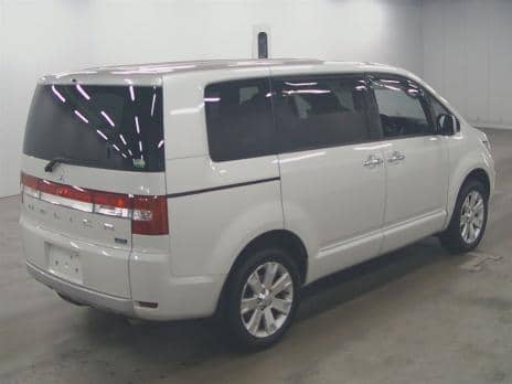 MITSUBISHI DELICA D:5 5D4WD D PREMIUM 2013