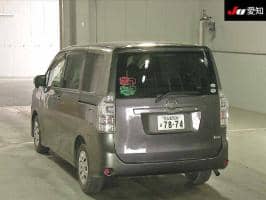 TOYOTA VOXY X L EDITION 2011
