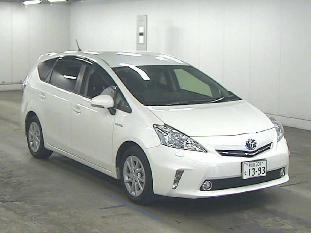 Toyota prius alpha комплектации