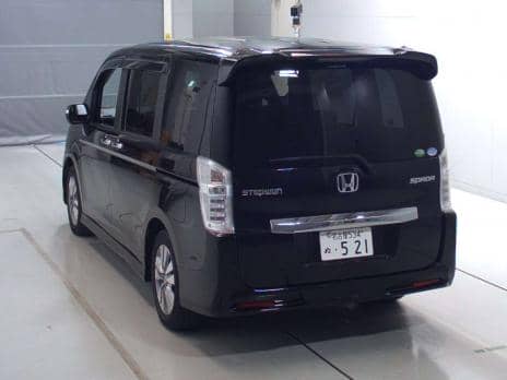 HONDA STEPWGN SPADA Z 2012