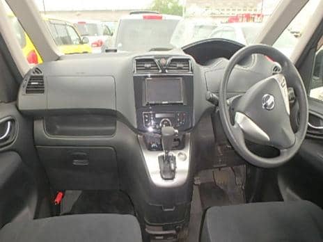 NISSAN SERENA 20S 2011