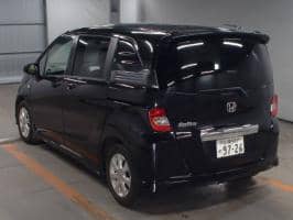 HONDA FREED SPIKE G AERO 2011