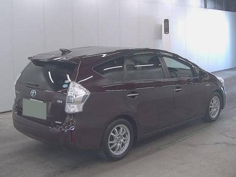 TOYOTA PRIUS ALPHA G TUNE BLACK 2014