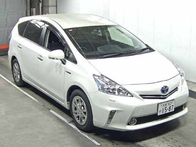 Toyota prius alpha комплектации