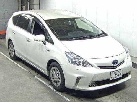 TOYOTA PRIUS ALPHA S TUNE BLACK 2013
