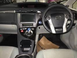 TOYOTA PRIUS PHV G 2013