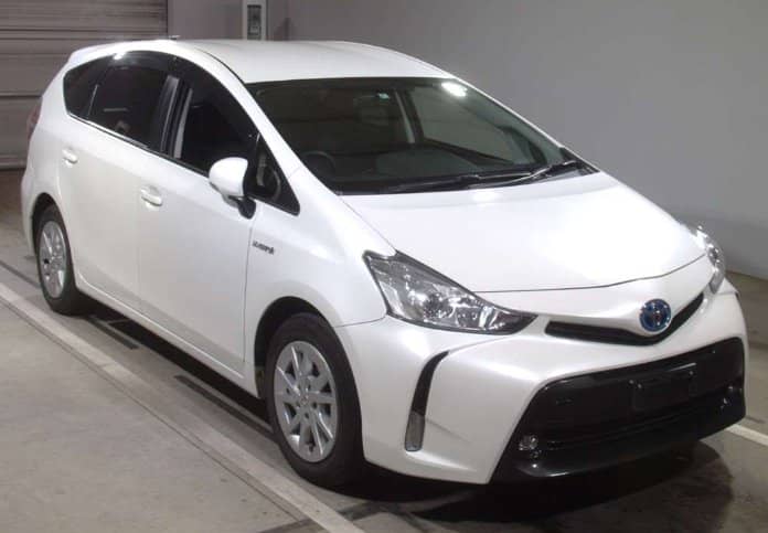 Toyota prius alpha комплектации