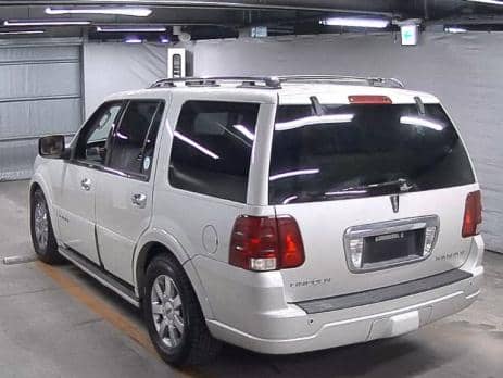 LINCOLN NAVIGATOR ULTIMATE 2011