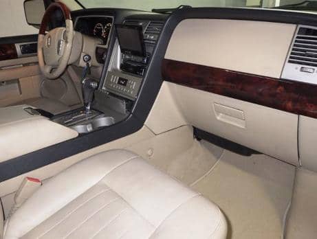 LINCOLN NAVIGATOR ULTIMATE 2011