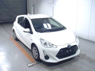 TOYOTA AQUA S 2015