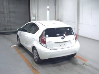 TOYOTA AQUA S 2015