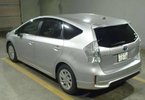 TOYOTA PRIUS ALPHA S 2013